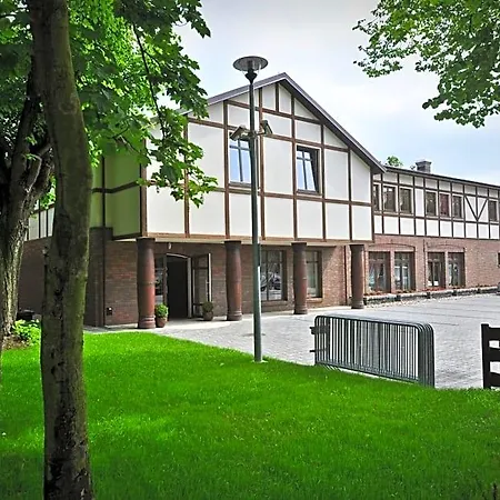 Amberroom Nocleg ze śniadaniem 3*